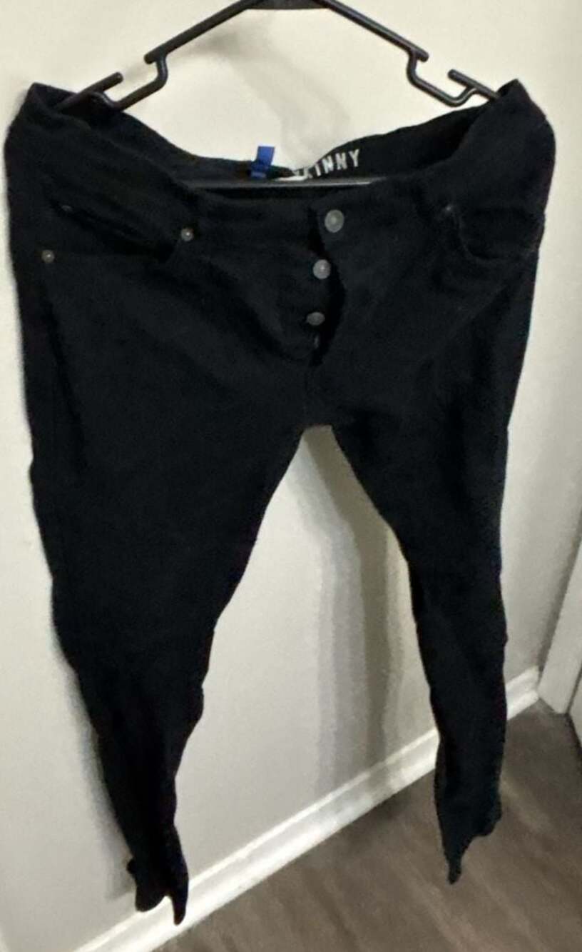 H&M Divided Black Button Fly Skinny Jeans US Size 34